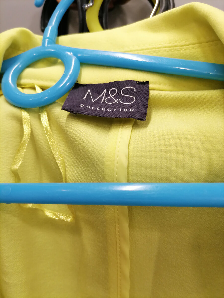 Пиджак-состояние практически новое. 