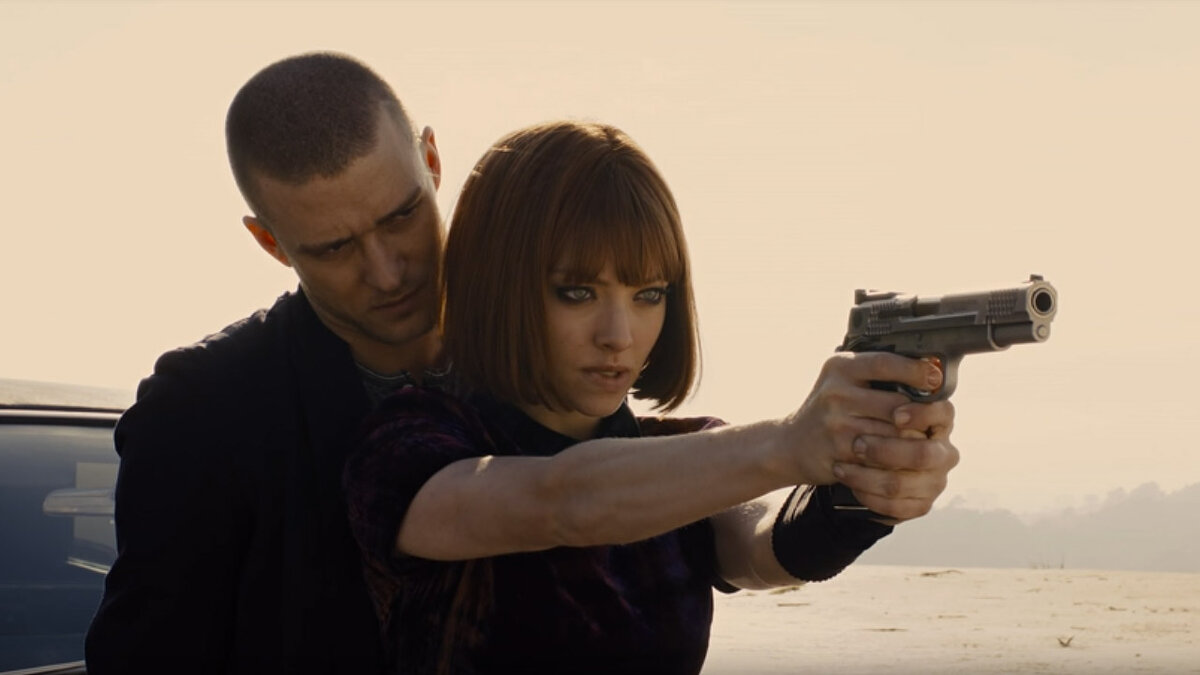 Хоть и не визуальные, но переклички у фильма "Время" с картиной "Бонни и Клайд" (1967) присутствуют в большом объеме