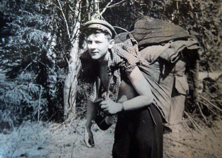 Ю. Кривонищенко в одном из летних походов. Из открытых источников