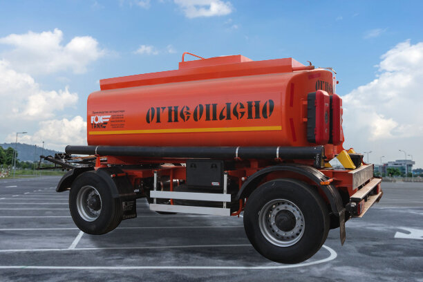 Прицеп-цистерна FoxTank для светлых нефтепродуктов