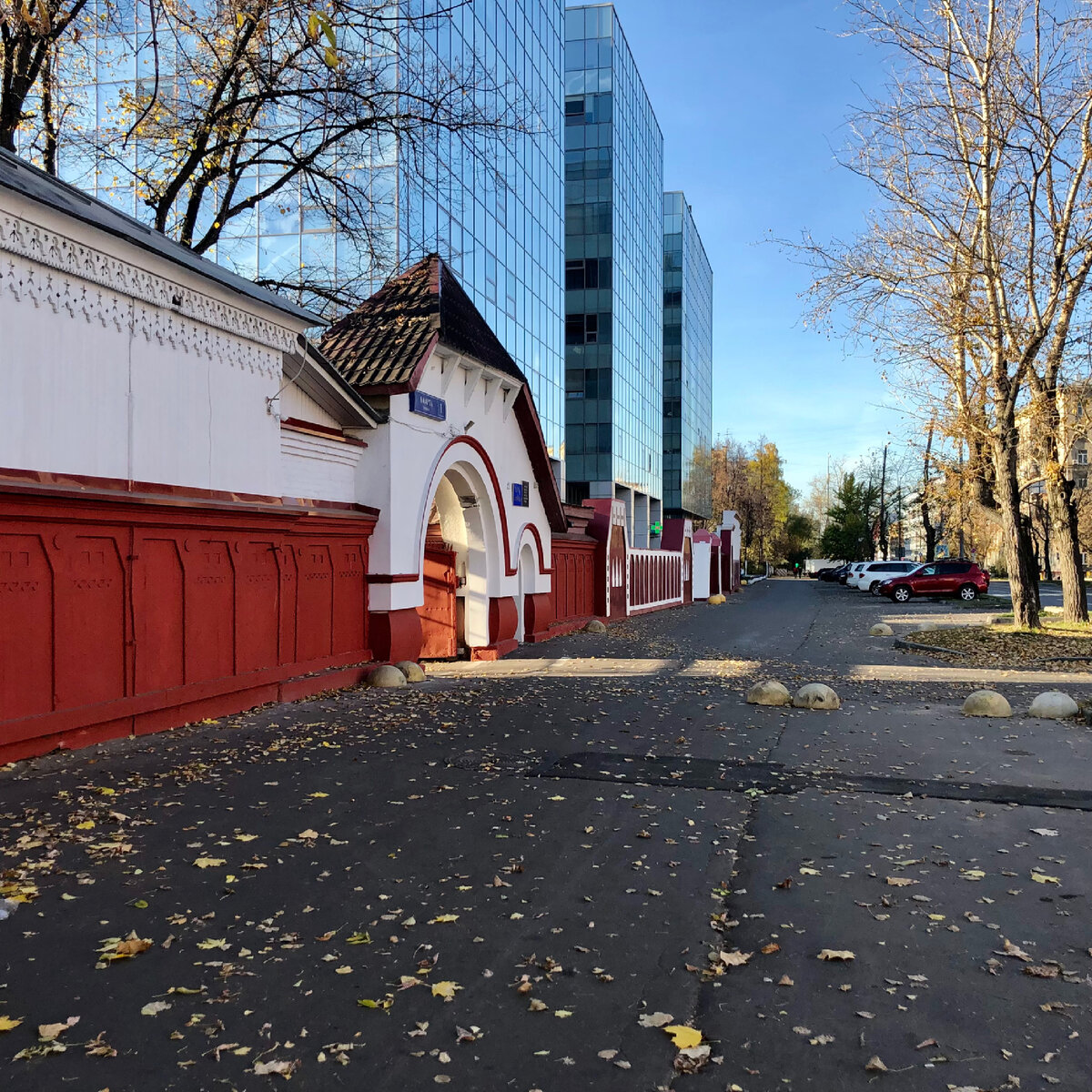 Сейчас это уже развитый район города, застроенный «стекляшками» и жилыми высотками (фото автора) 