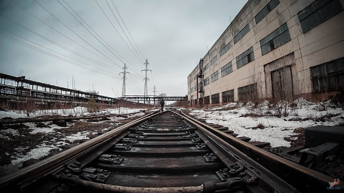 Территория промзоны Горьковского автозавода. 