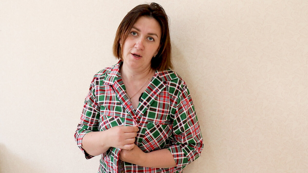 Мама устала? нет! просто рубашку новую примерила)))