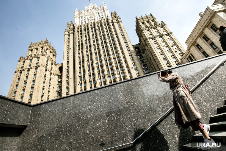    Ответные санкции России распространены в первую очередь на высшее военное руководство Евросоюза