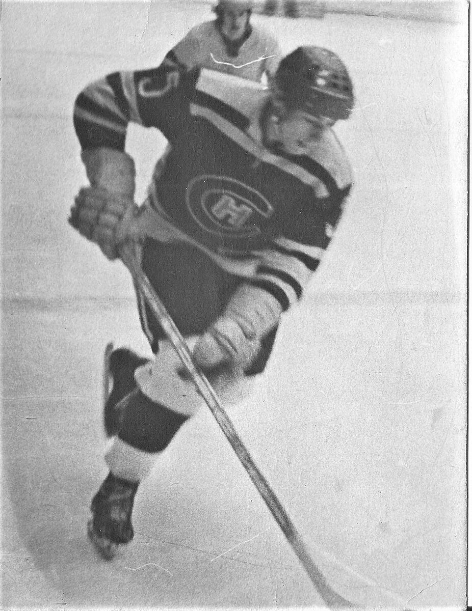 За главную «Сибирь» Григорий Перегоедов выступал 13 сезонов (с 1969 до 1983 г.) всегда под пятым номером. Этот престижный номер достался ему «по наследству» от левого защитника Юрия Михайлова