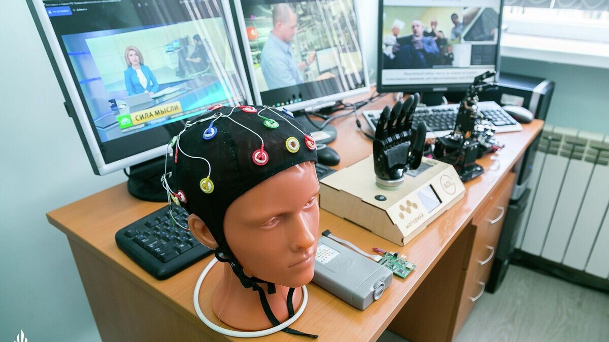    В лаборатории нейротехнологий и психофизиологии ЮФУ© Фото : Центр общественных коммуникаций ЮФУ