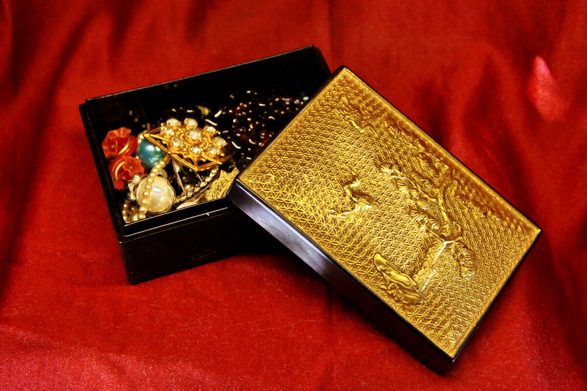 приоткроем тайну