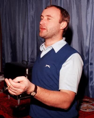 © Robert Cavallo. Фил Коллинз перед концертом группы Genesis в 1983-м году.