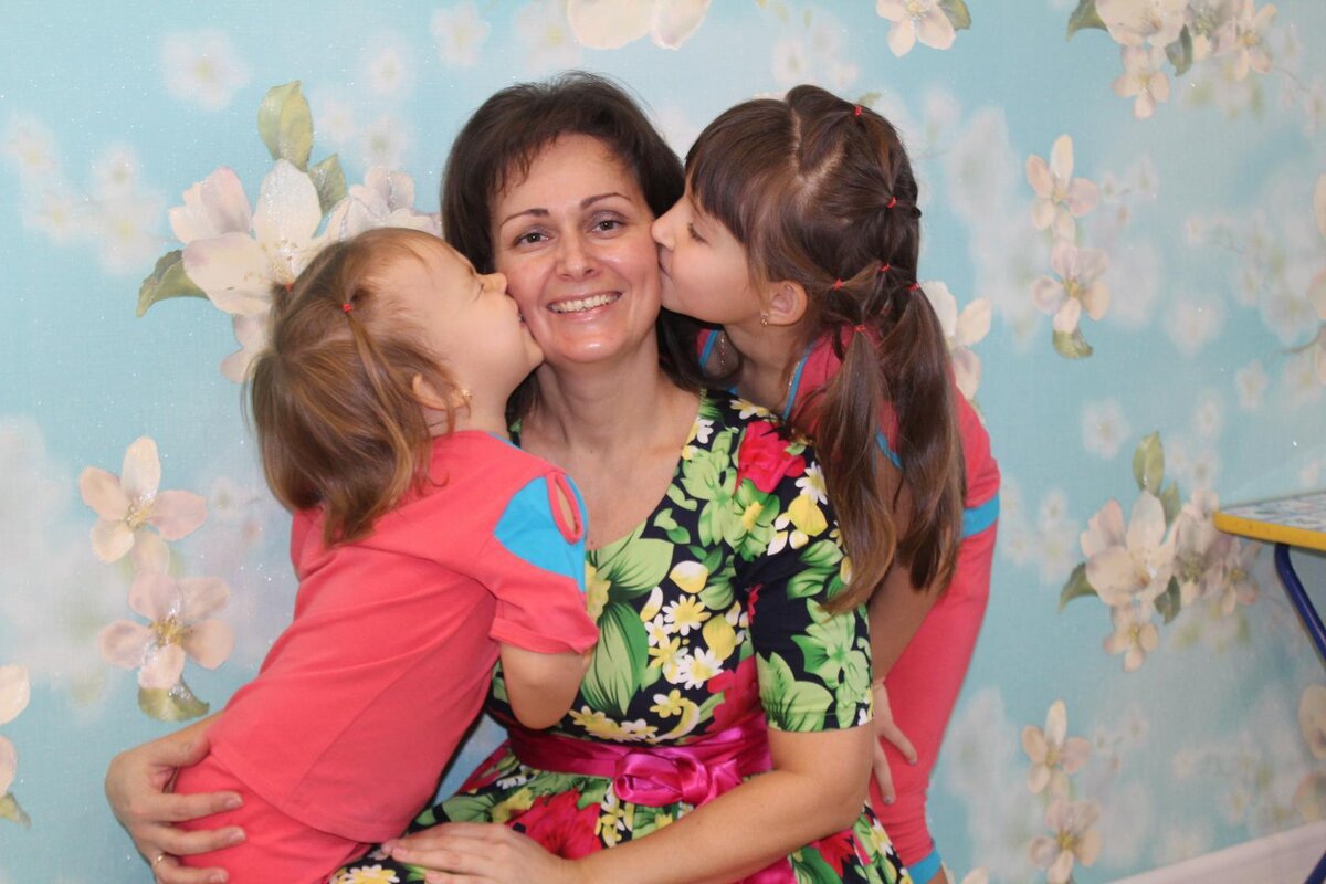 Есть счастье особое, которое способно подвигнуть на невероятные подвиги, дарит крылья и придаёт смысл всей жизни...