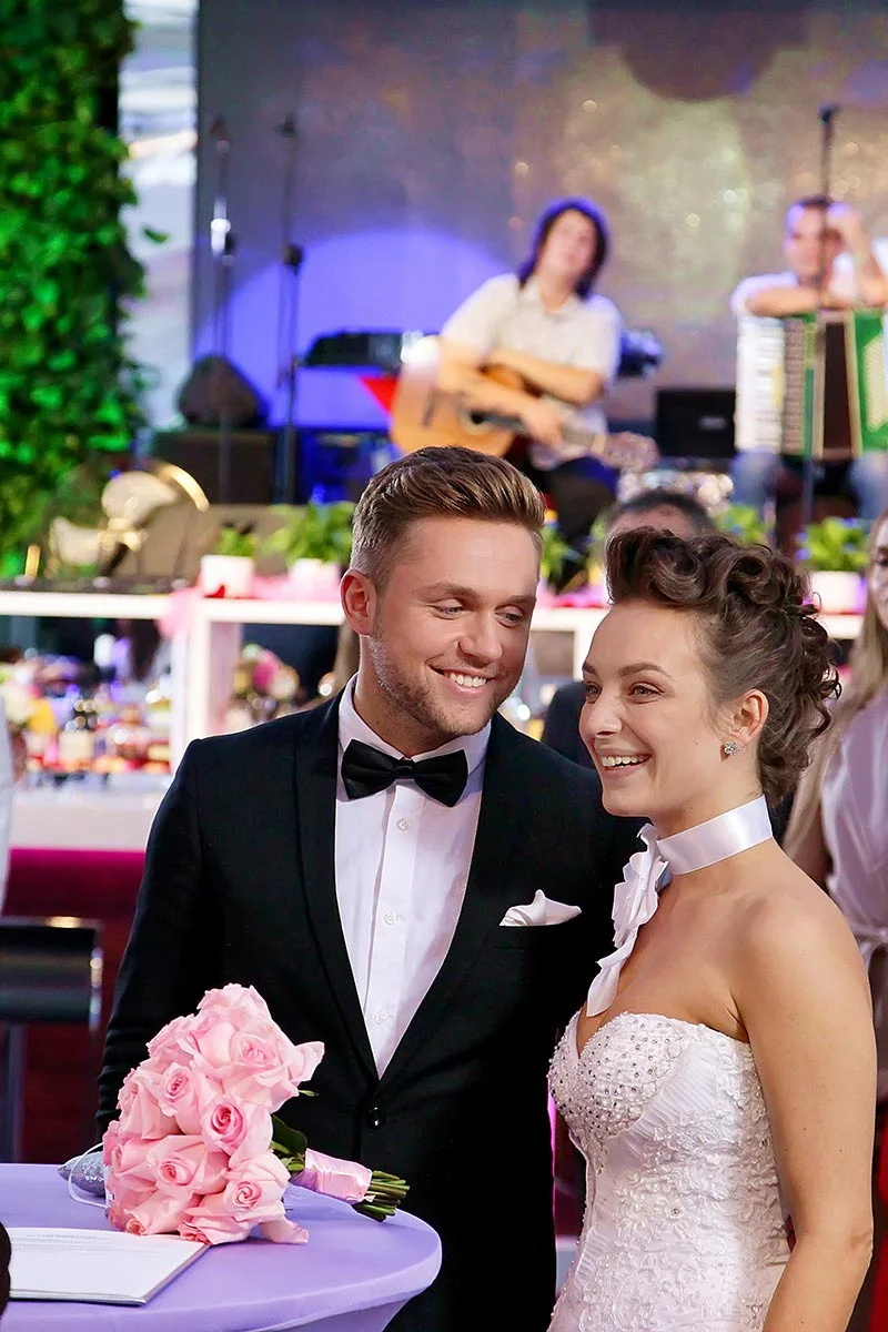 Анна Попова в фильме "Незнакомка в зеркале" 2017 год