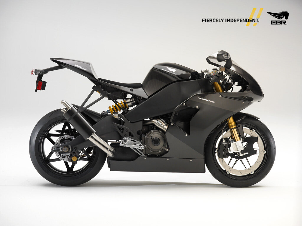 Переведено с английского языка.-Erik Buell Racing 1190RS - это спортивный мотоцикл, который производится Erik Buell Racing в Соединенных Штатах. Он был представлен в июне 2011 года для 2012 модельного года. Он оснащен двигателем V-twin с жидкостным охлаждением объемом 1190 куб. См, который развивает мощность 175 л.с. при 9750 об / мин. 