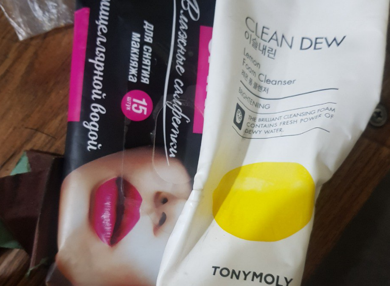 Минимальные остатки ненатуральной косметики, которой ещё пользуюсь сама