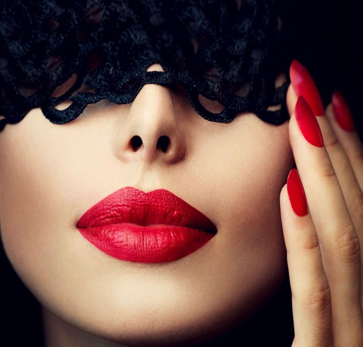 Часто ли во сне вы видите красную помаду? (фото с сервиса Яндекс.Картинки)