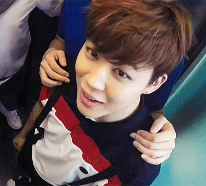 В честь национального кейп-поп (это такие вкусняшки на палочке) дня мы решили пофантазировать и представили мемберов BTS в виде различных десертов. И вот, что у нас получилось. 🙌



RM — Фисташковое мороженое
Десерт, который обожают одинаково во всем мире. Ох уж это переплетение сладкого ванильного вкуса с фисташками. Намджун всегда держит голову холодной, потому что он лидер BTS, от его решений зависит будущее группы, но как человек — он мягкий, отзывчивый и добрый.


Шуга — Горячий шоколад с перцем чили
Вкусно, но экстравагантно. Далеко не все рискнуть попробовать не только горячий, но еще и острый напиток. Ну и зря! Именно этот десерт олицетворяет Юнги лучше всего. Мягкий и любимый всеми шоколад — образ айдола в группе, но острый перчик — когда Шуга выступает со своими соло-песнями.


J-Hope — Банановые панкейки
Простой но такой необходимый. Ты же помнишь, что в бананах содержатся гормоны счастья — эндорфины? Так же и для BTS Хосок выступает в роли счастья и позитива, склеивающий группу вместе. Это именно он поднимает всем настроение.


Native Ttarget

Что полезно волосам
Для красивых волос важно здоровье всего организма: тусклые и активно выпадающие волосы – сигнал проблем: хроническое недосыпание…Узнать больше

Чонгук — Чизкейк
На вид мягкий и воздушный, десерт, пользующийся популярностью среди молодых девушек. Но есть у сладости одна особенность — твердое основание. Чонгук тоже с виду весь такой ми-ми-ми, а вот внутри него прячется несгибаемый стержень, который позволяет айдолу упорно работать дальше.


Ви — Корзиночка с фруктами
Простая в приготовлении, но невероятно вкусная сладость. Отличительная черта этого десерта в том, что он, не зависимо от сервировки или подачи, выглядит вкусно и сочно. Прямо как Тэхён. Выступает он на сцене или спросонья сидит в тканевой маске — поклонники одинаково обожают его.


Чимин — Макарон
Легкая и невероятная вкусная начинка защищена с двух сторон миндальными меренгами. То же можно сказать и про айдола. Ранимая сторона Чимина надежда защищена с одной стороны мемберами BTS, а с другой — публичном образом. Да и выглядит Чимин также нежно и эстетично, как макарон.


Джин — Мраморно-зеркальный торт
Наверняка ты натыкалась в интернете на завораживающие картинки с тортами, покрытыми мраморной глазурью. Выглядят они как произведение искусства. Поэтому идеально подходят Джину.