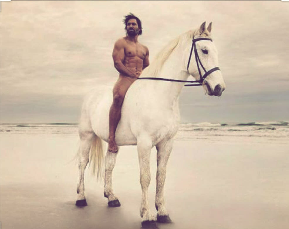 ВОПРОС: Для меня жизнь без истории взаимной любви имеет мало смысла. Хочется встретиться глазами с кем-то и понять - это тот самый человек. Испытать всю палитру чувств, эмоций. Самой любить. Этого не происходит годами... двадцать, тридцать, сорок лет, и ничего. Почему так? 
Встретить, понять, испытать чувства...
Думаю, при такой стратегии это будет проблематично, а возможно, так и останется мечтой несбыточной.
В этом проблема всех абстрактных понятий, к коим относится и любовь. Они хороши для того, чтобы быть свидетелем жизни, но не ее непосредственным участником.
Наша культура преподносит нам это чувство, как уже свершившийся факт - "пришел-увидел-победил". Что, впрочем, объяснимо. В книжках обычно не пишут, как возделывается почва, что бы в нужный момент в ней проросли ростки любви.
В жизни же все происходит иначе. Буквально в обратном порядке.
Сначала мы должны понять, что значит любить в действиях и поведении, и только после этого, нам может открыться образ того, кто мог бы подойти на эту роль. И уже как следствие возникшего образа, у нас появляется шанс встретить его в жизни.
Для наглядности - пример из практики:
Клиент : - Хочу встретить и полюбить...
Психолог : - Любое чувство подобно искре в двигателе внутреннего сгорания и она должна толкать один из поршней действительности. Когда чувство не находит своего материального приложения, оно начинает давить на вас. Мы же знаем как подобное происходит со страхом. Если видим, чего боимся, мы от этого уходим. В случаях, если не нашли источник, то чувство страха перерождается в хроническую и беспочвенную тревожность.
Такое же материальное приложение требуется и для любви. Мы должны понимать, как мы будем проявлять ее в действии.
Для кого-то это будет похоже на проявление заботы, для кого-то на акт преклонения, а для иных на потребность в принятии и безопасности. В любом из этих вариантов, мы будем вести себя по особенному. Особенным будет и образ, в каждом из случаев. Согласитесь, проявлять заботу о двухметровом амбале или искать безопасности в тщедушном очкарике - немного странно.
Так вот я хочу спросить, что для Вас любовь в действии?
К: - Я всегда хочу быть рядом с этим человеком...
П: - Замечательно. Тогда представьте и опишите мне образ человека, с которым готовы проводить 24 часа в сутки и 7 дней в неделю.
К. задумывается, смеется: - Нет такого человека.
П: - и Вам по-прежнему кажется странным, что до сих пор его не встретили?
Поэтому прежде всего нужно понять, как вы желаете любить в действиях и только после этого создавать образ того, кому хотели бы это преподнести.
Именно в такой последовательности возникшее чувство не будет вызывать бессознательный саботаж и, скорее всего, вы обнаружите, что то, в поисках чего вы потратили столько сил и времени, совсем близко. 