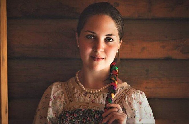 Боюсь, что слова о "девичьей гордости" — последнее, что хочет услышать ребёнок от своих родителей