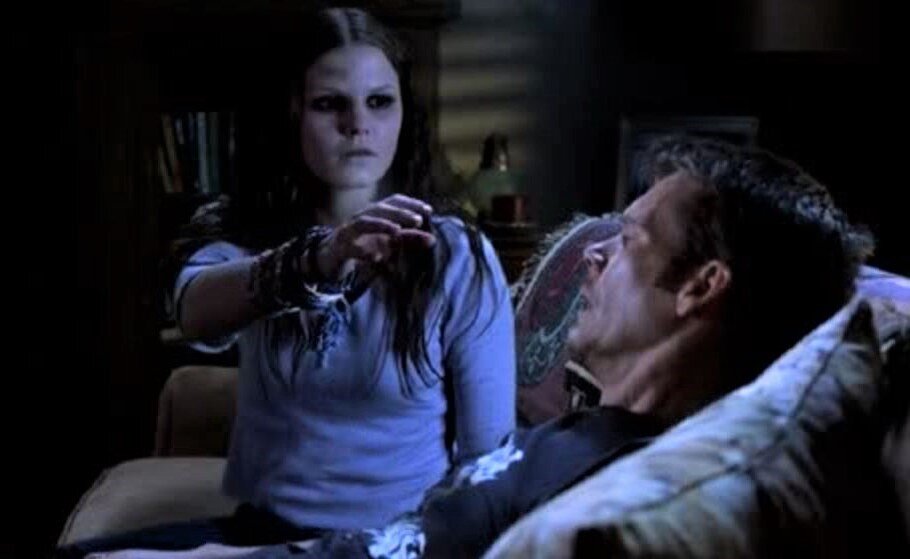 Кадр из свободных источников «Отзвуки эха» (1999)