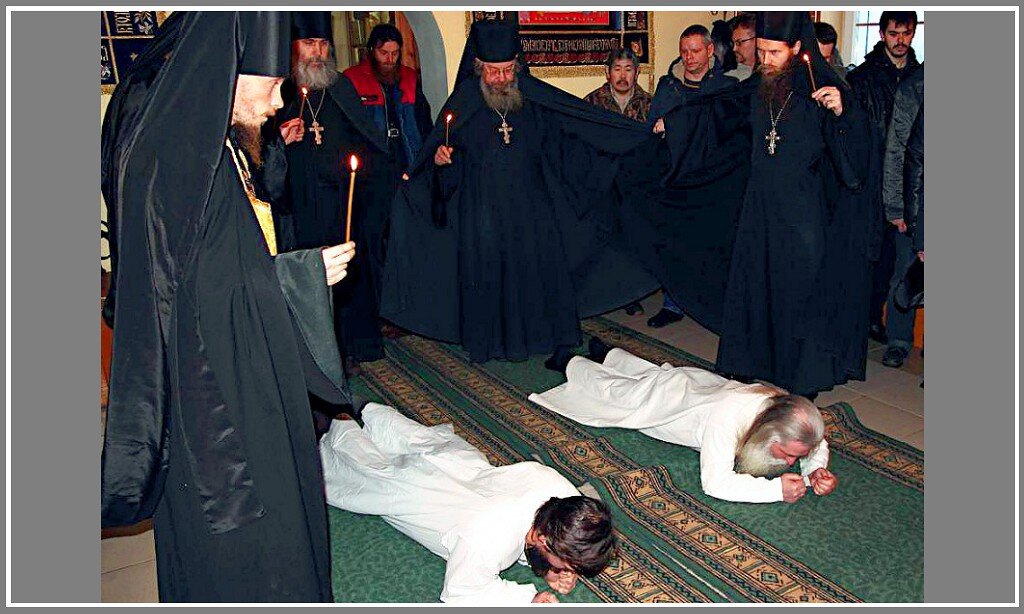 Наши дни.   Постриг в монахи двух послушников в Свято-Пантелеимоновом мужском монастыре.                                                                                                                                                   Совершавший постриг Епископ Артемий, в частности, сказал: «Дорогие братия! Поздравляю вас с принятием монашеского образа. Главное делание монаха – сохранение чистоты сердца. Святые Отцы говорят «боритесь за чистоту сердца и за целомудрие не только своего тела, но и сознания. Вы ничего не должны делать без ведома духовника. Всякое своеволие есть зло. Господь Благ и не сотворил никакого зла, а зло является производной нашей свободной воли».