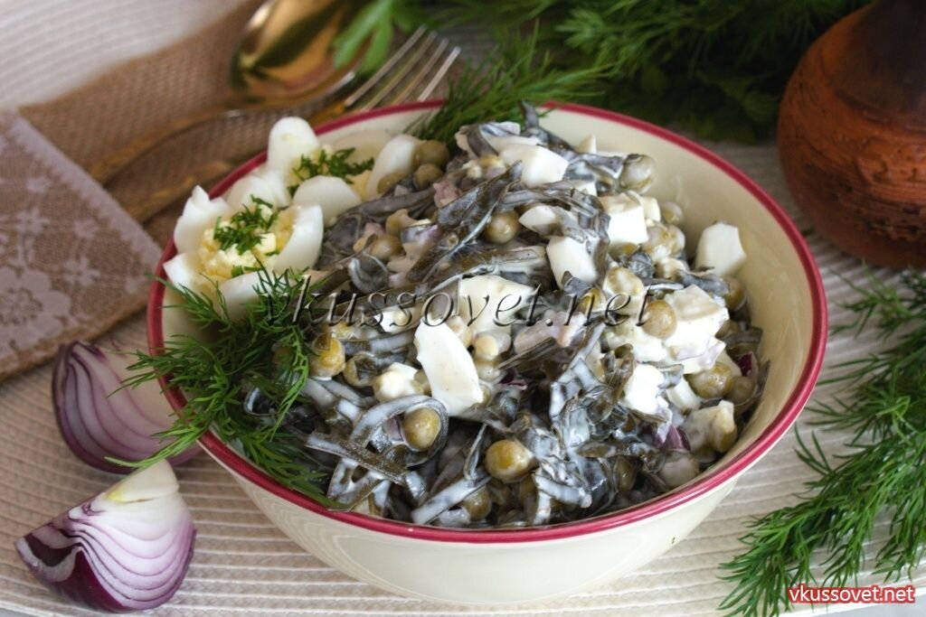 салат из морской капусты с горошком. морская капуста салат калорийность. морская капуста северная гавань этикетка. калорийность морской капусты с яйцом. морская капуста сушеная и в салате.