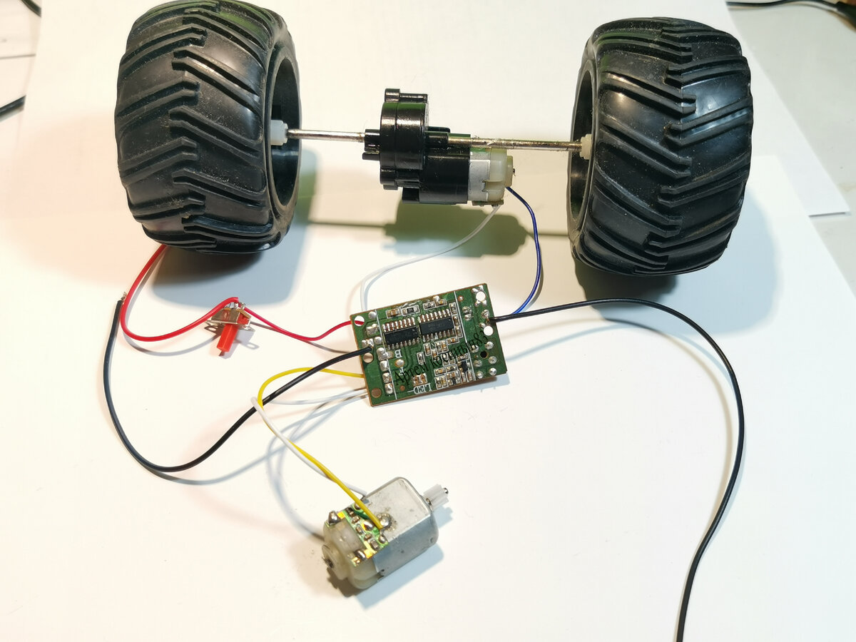 Как сделать пульт для радиоуправляемой машинки?