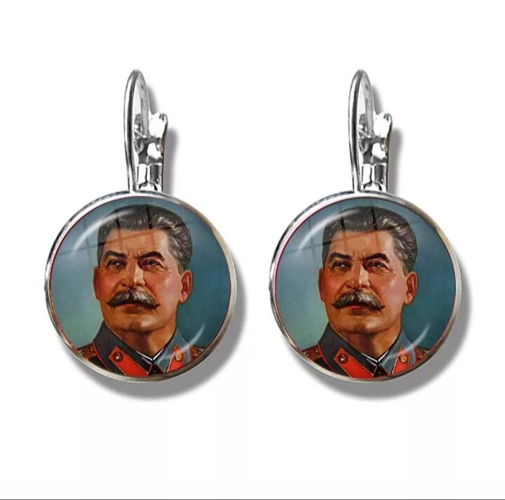 8. Серьги с Шреком