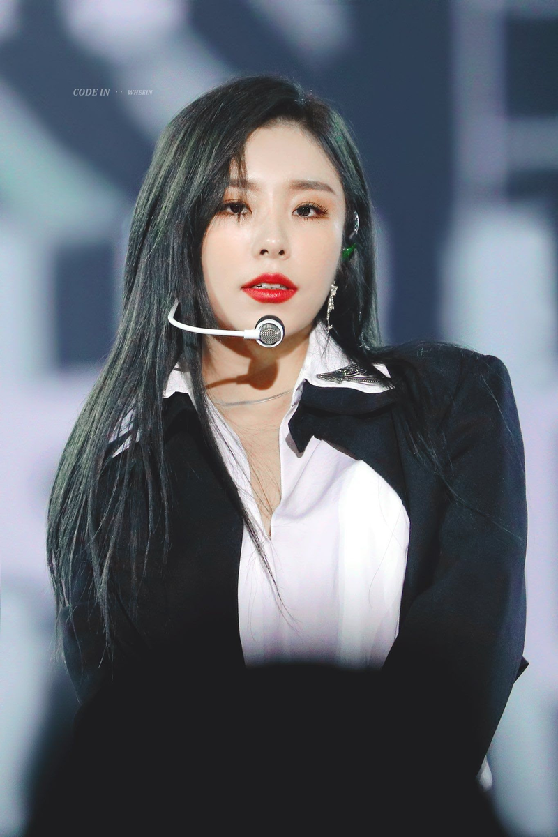 Хвиин из MAMAMOO