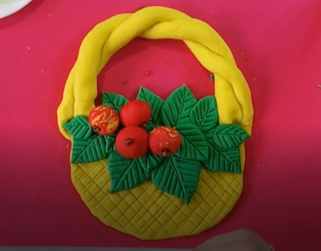 Лепка корзина с цветами