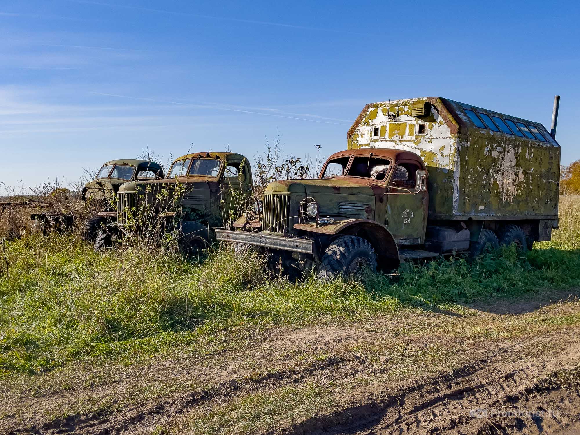 Нашёл три заброшенных ЗиЛ-157 в поле. Узнал, как они там оказались ???0