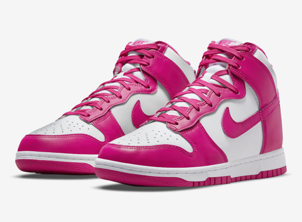 Nike Sportswear запускают новую, очень яркую расцветку для своего силуэта Dunk High. Nike Dunk High «Pink Prime» ориентированы на женскую аудиторию и выйдут в ближайшие несколько недель. 
Nike Dunk High «Pink Prime» получили белую кожаную основу верха, которая контрастирует с неоново-розовыми накладками, шнурками, брендингом (включая «свуш» сбоку), а также подкладкой. Ниже видим белую межподошву с розовой резиновой аутсолью в тон верху. В комплекте также можно будет найти две пары шнурков.

Женские Nike Dunk High «Pink Prime» выйдут уже в ближайшее время на сайте Nike.com/ru. Стоимость пары кроссовок составит $110.