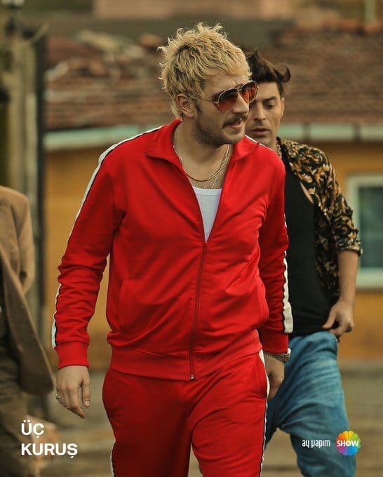 Ураз Каигилароглу в роли Картала - сериал "Три куруша"