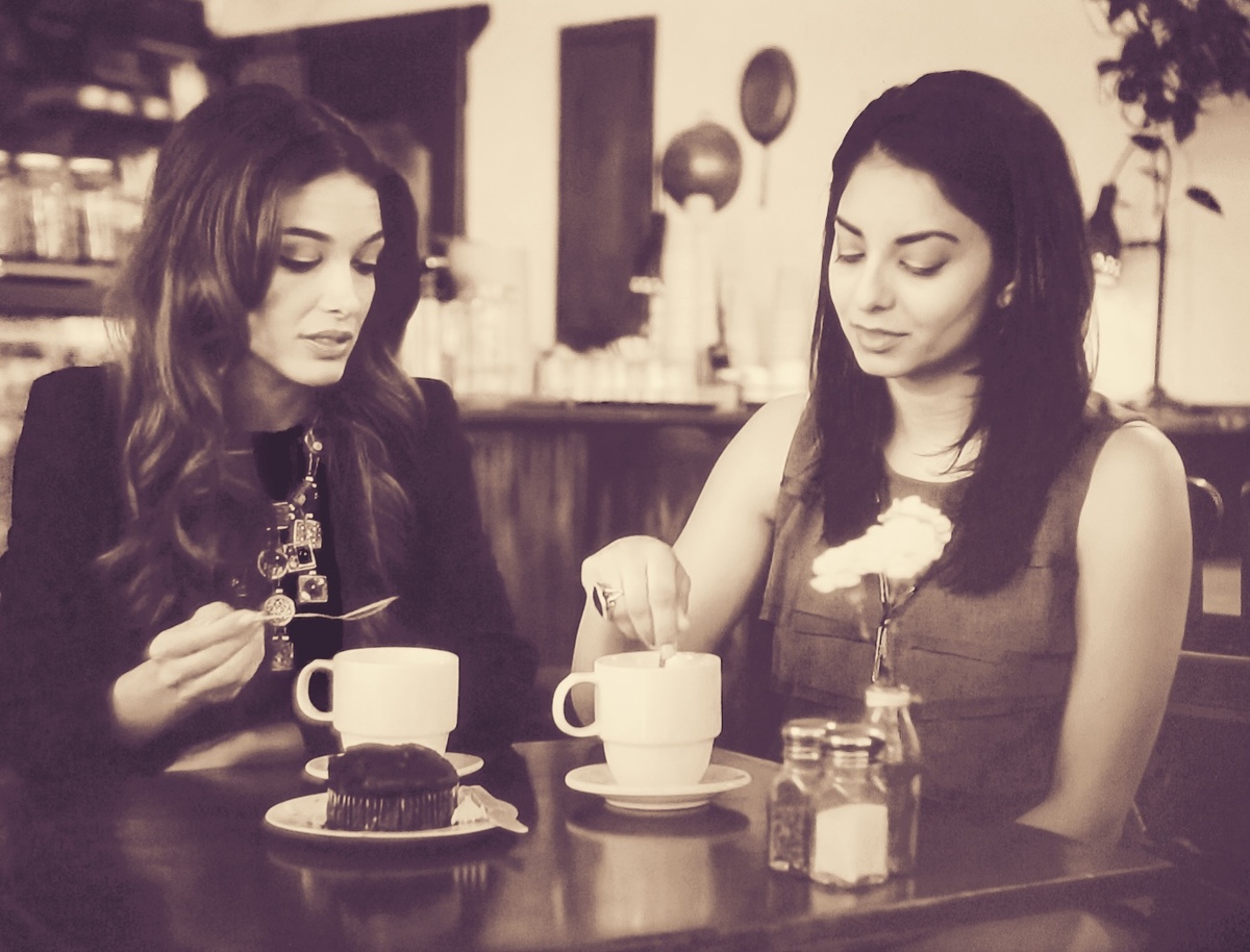 Марьям внимательно слушала меня, она пыталась представить то, насколько мне было больно. 