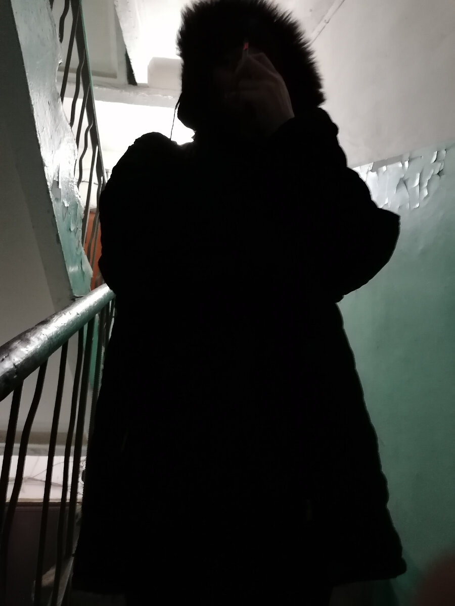 Я  всегда считала, что родилась не в той стране, была некая неудовлетворённость, не могда просто себя найти. Просто я не хотела прикладывать усилий. Я даже не могу понять, как получилось, что я, знающая кто такие зависимые и чему это приводит, стала такой же.