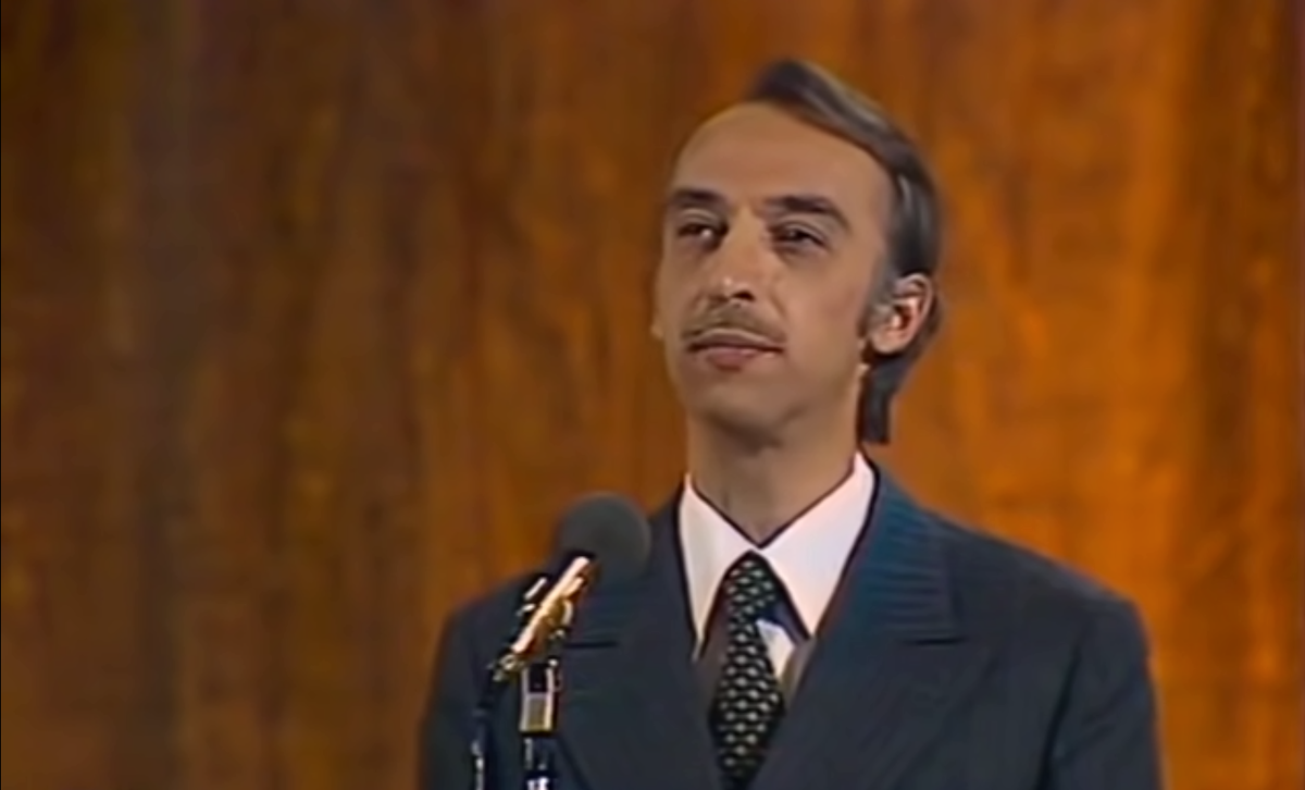 александр иванов юморист вокруг смеха. вокруг смеха википедия. артисты передачи вокруг смеха. вокруг смеха википедия. александр александрович иванов пародист.