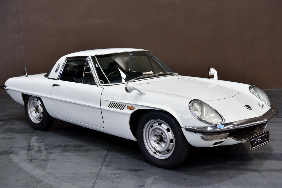 Mazda Cosmo Sports 1968-го модельного года. Листайте вправо. Все фото из открытых источников.