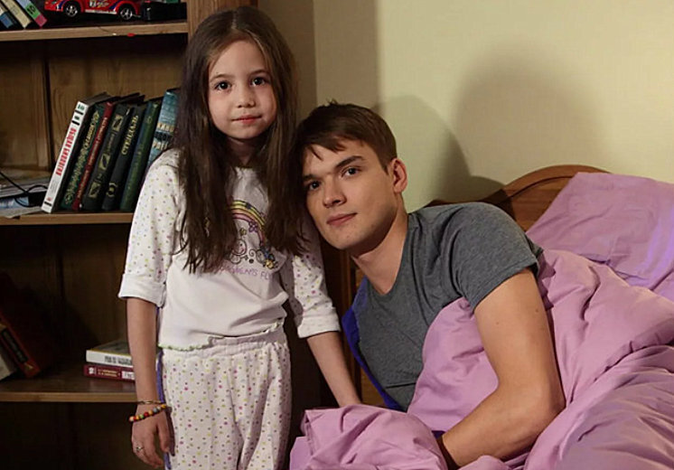 кадр из сериала «Закрытая школа»