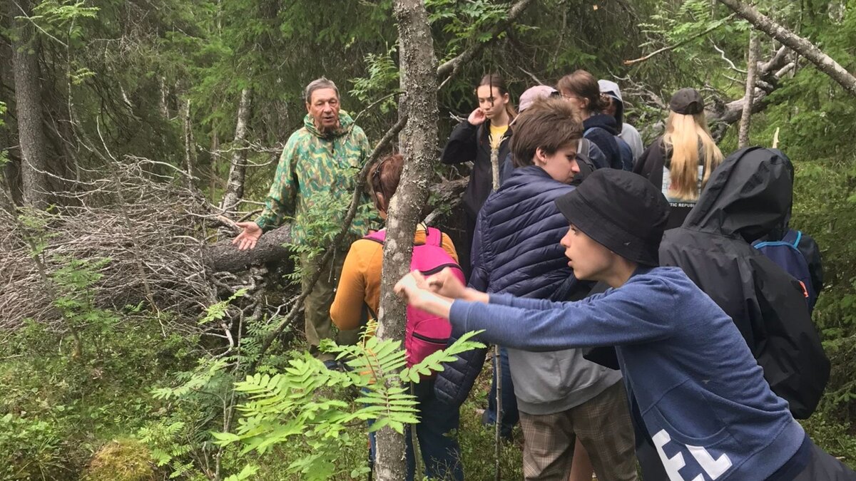 Нам с ребятами пришлось придумывать неожиданные, даже сверхъестественные решения. После совместной гребли на катамаране это второе, что нас сдружило. 