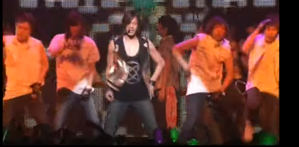 увы видео довольно темное,  хороший стопкадр не получатся, так что что сумела