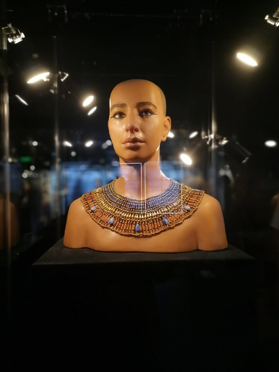 Фараон Тутанхамон. Фото автора