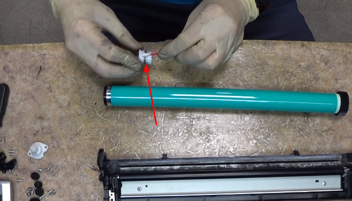 Фото 64. Поддеваем датчик концентрации