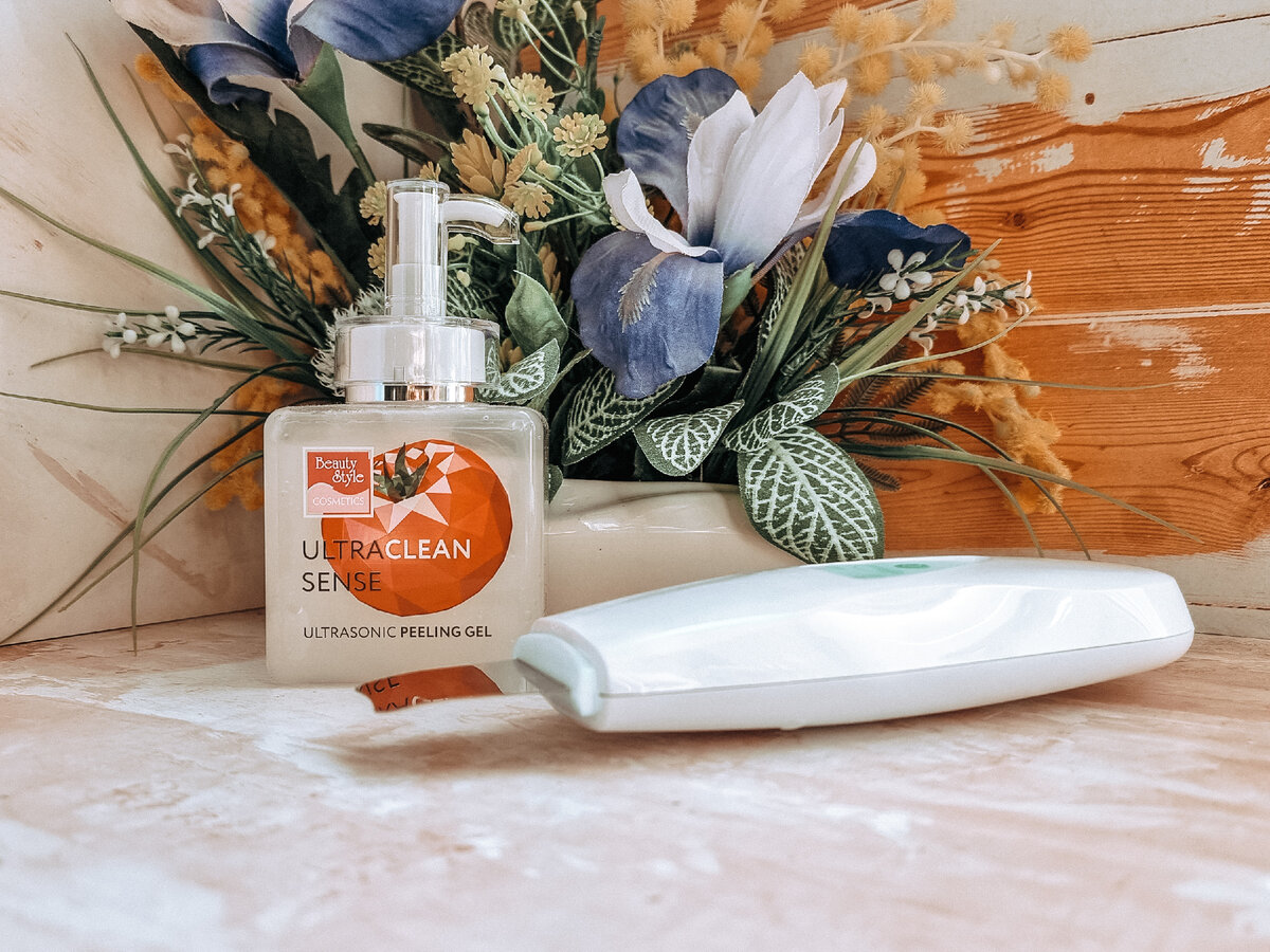 Выбирают такой гель по типу кожи. Я взяла для чувствительной