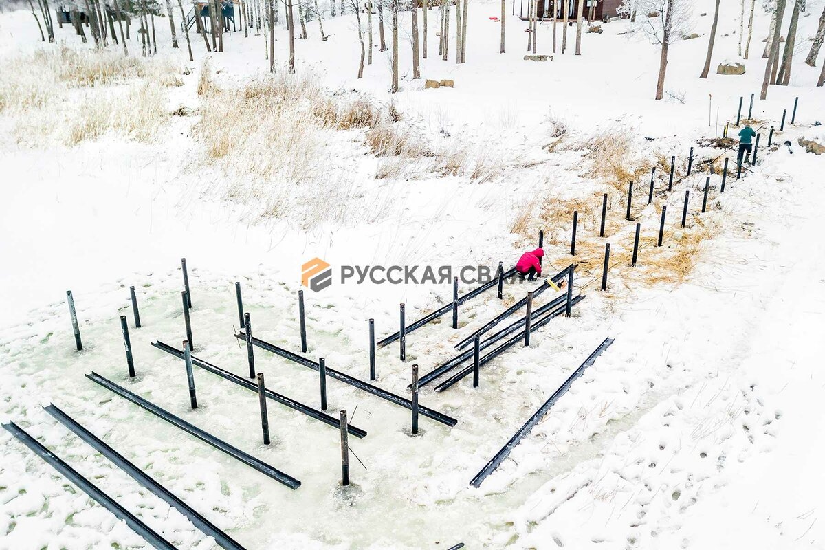 Зимний монтаж пирса в КП Финский хутор от компании "Русская свая"