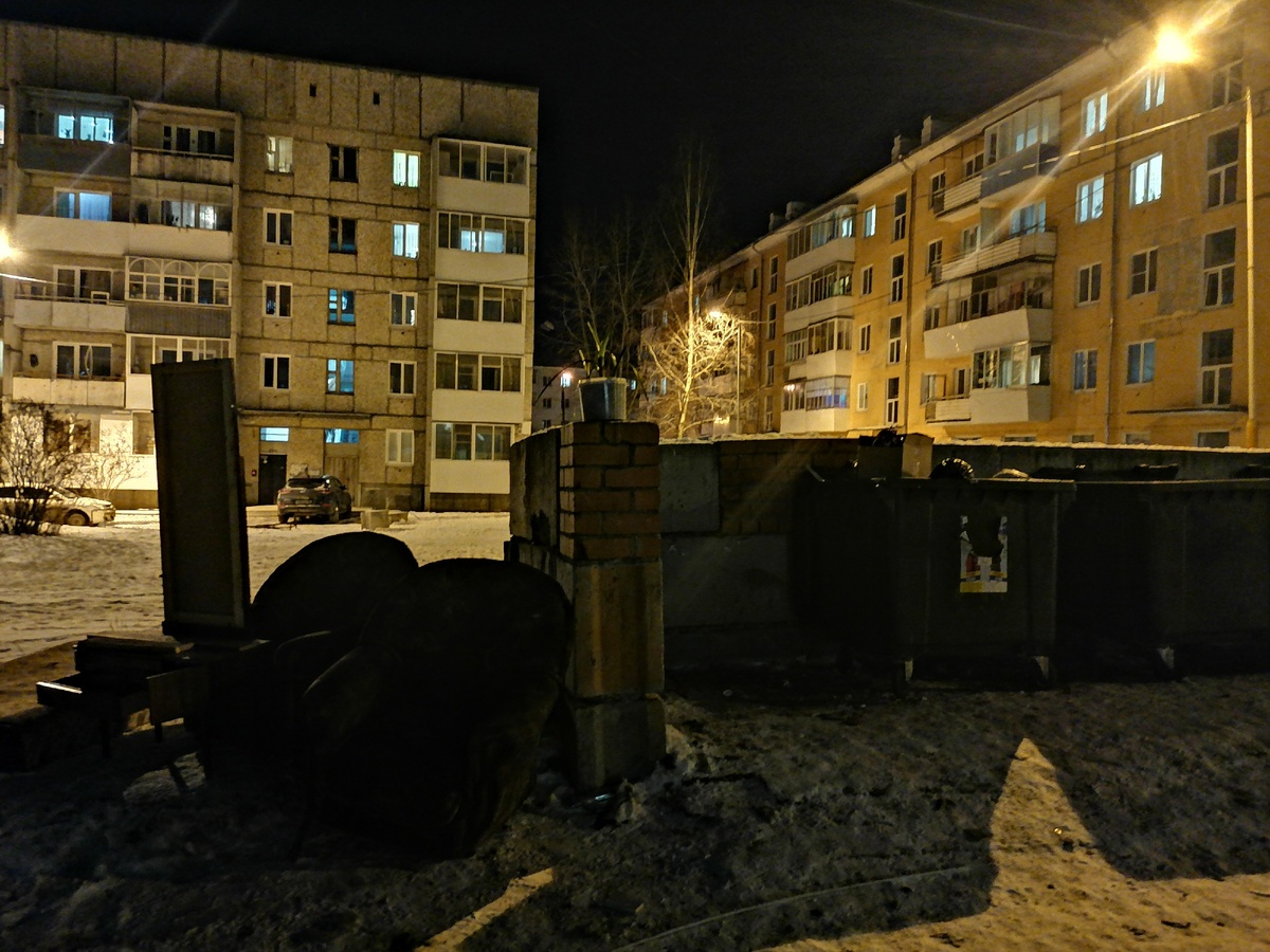 Крупногабаритный мусор перестал вывозиться.