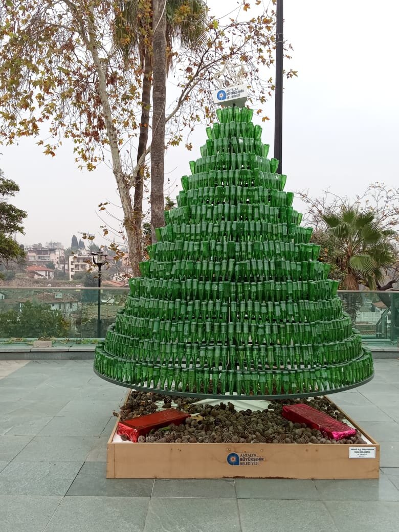 Ёлочка из бутылок, Анталия.