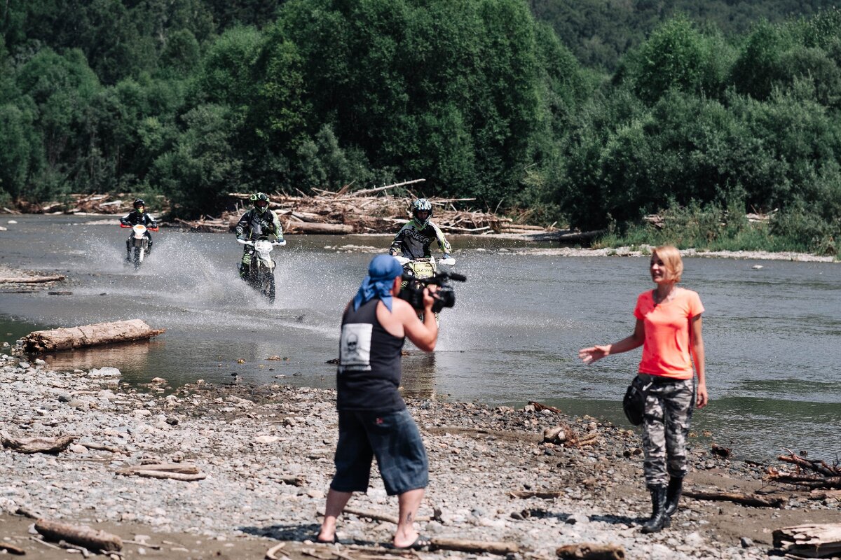 Олеся Фокс. Съемки в тайге. 