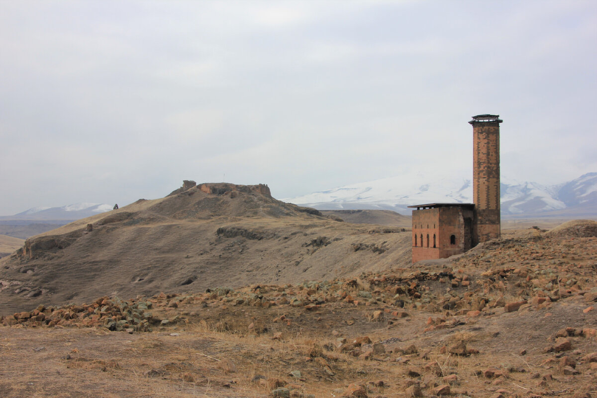 Анийская цитадель и мечеть Манучир.
