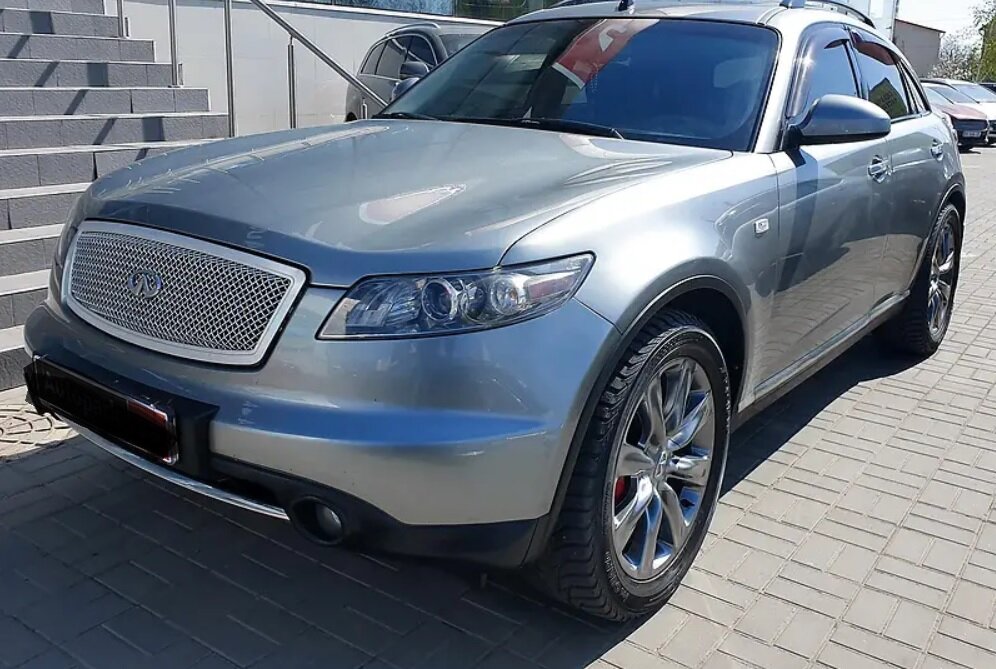 Infiniti FX.