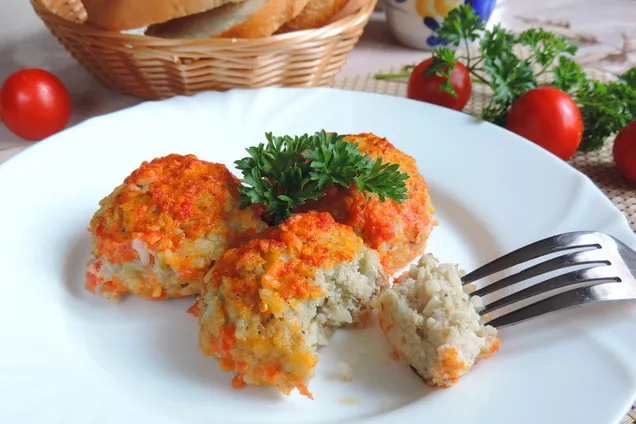 Тефтели с рисом на сковороде 