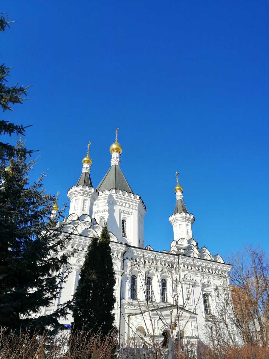 Храм михаила на девичьем поле. Храм Архангела Михаила на девичьем поле. Храм Архангела Михаила при клиниках на девичьем. Храм Архангела Михаила Еланского. Улица Еланского храм Михаила Архангела.