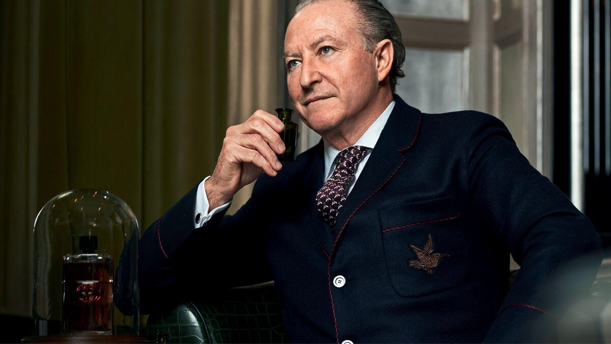 Альбе́рто Мори́льяс (англ. Alberto Morillas;род. 1950 года) — испанский парфюмер. Он является ведущим парфюмером в швейцарской фирме «Firmenich», Морильяс создал такие знаменитые ароматы, как «Calvin Klein CK One», «Giorgio Armani Acqua di Giò» , «Marc Jacobs Daisy» и «Versace Bright Crystal». Материал взят из свободного источника.