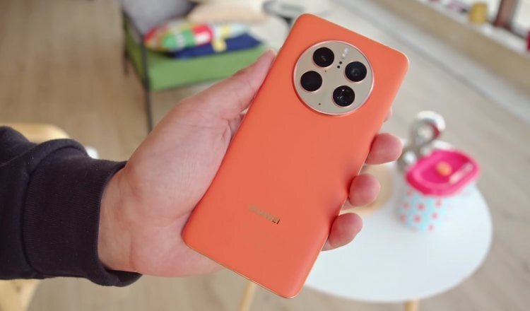    Дизайн флагмана HUAWEI пугает не меньше, чем его характеристики